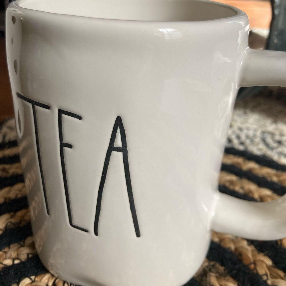 Rae Dunn Tea mug. - Picture 1 of 4